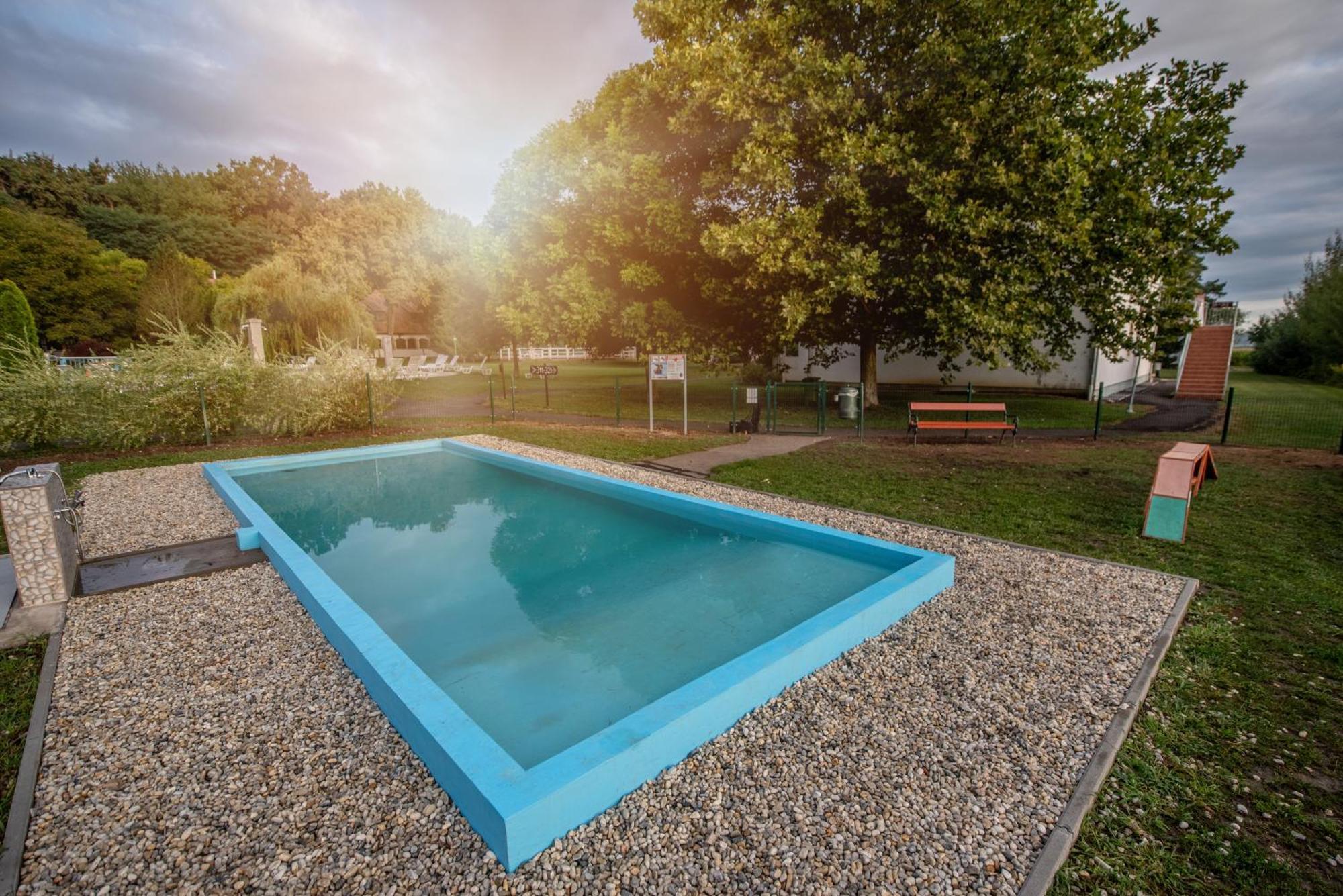 Abbazia Country Club Hotel Nemesnép Екстериор снимка