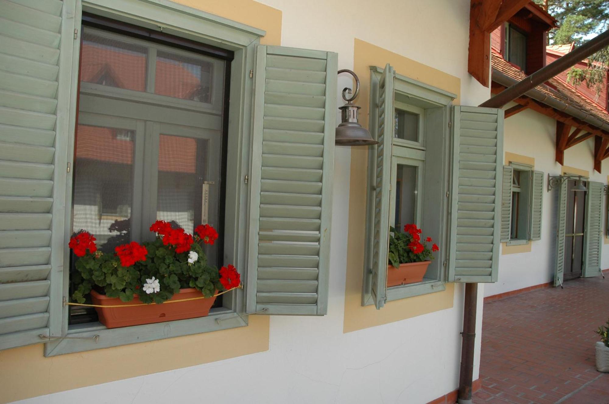Abbazia Country Club Hotel Nemesnép Екстериор снимка