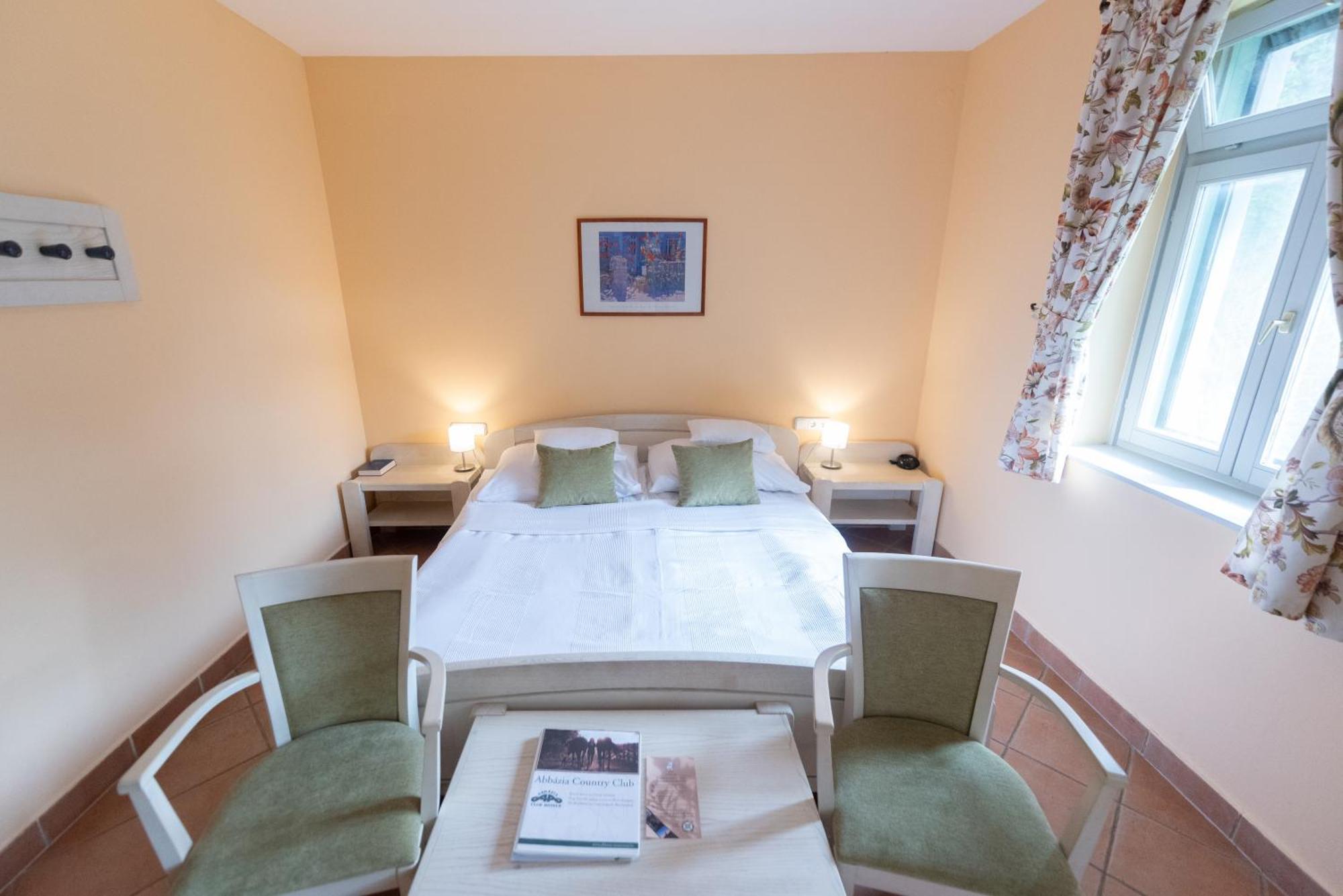Abbazia Country Club Hotel Nemesnép Екстериор снимка