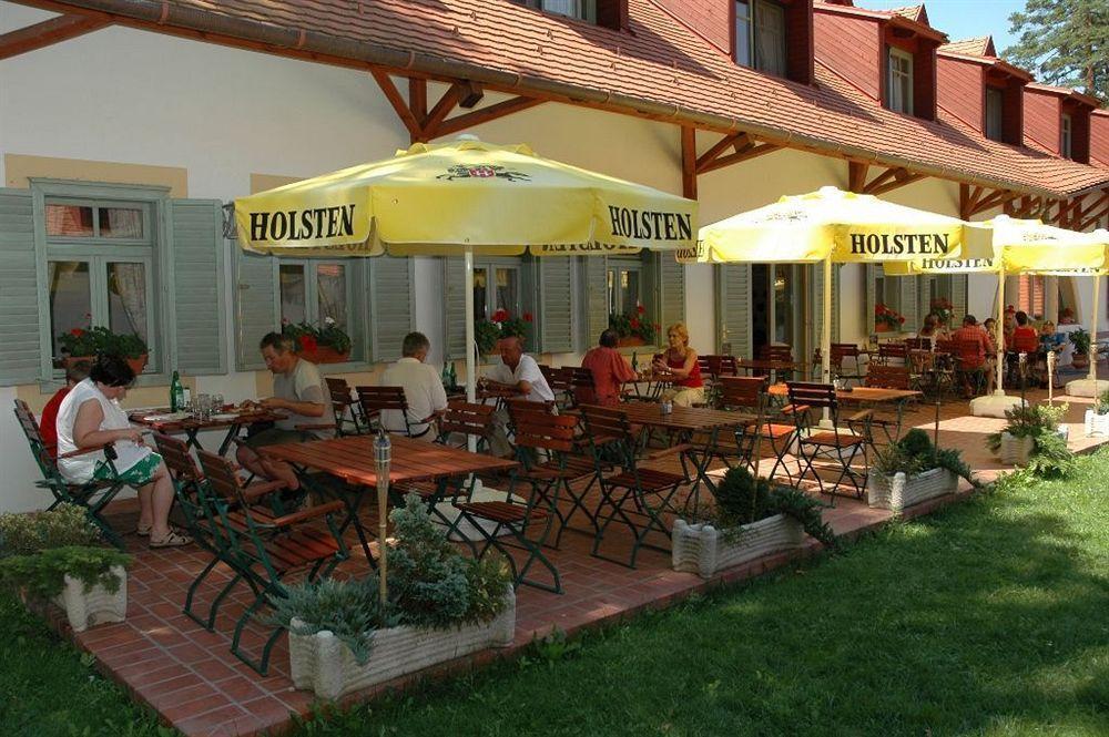 Abbazia Country Club Hotel Nemesnép Екстериор снимка